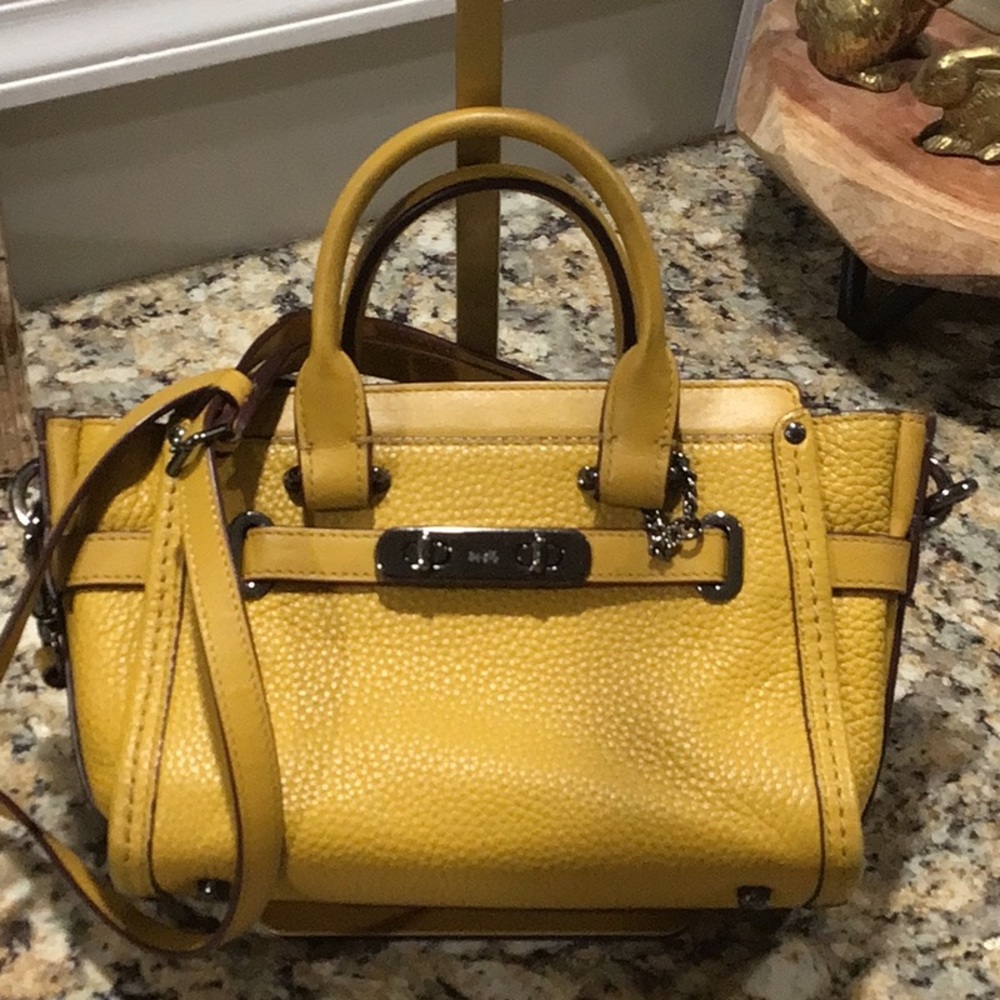 Coach Swagger Satchel Pebble Leather Top Handle Crossbody $550